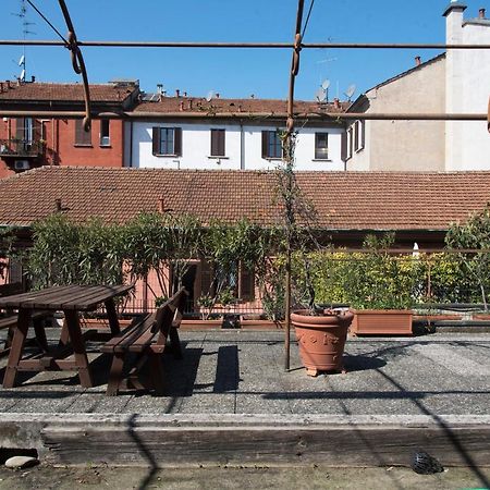 Peaceful Court Apartment In Shopping District Milan Exterior photo