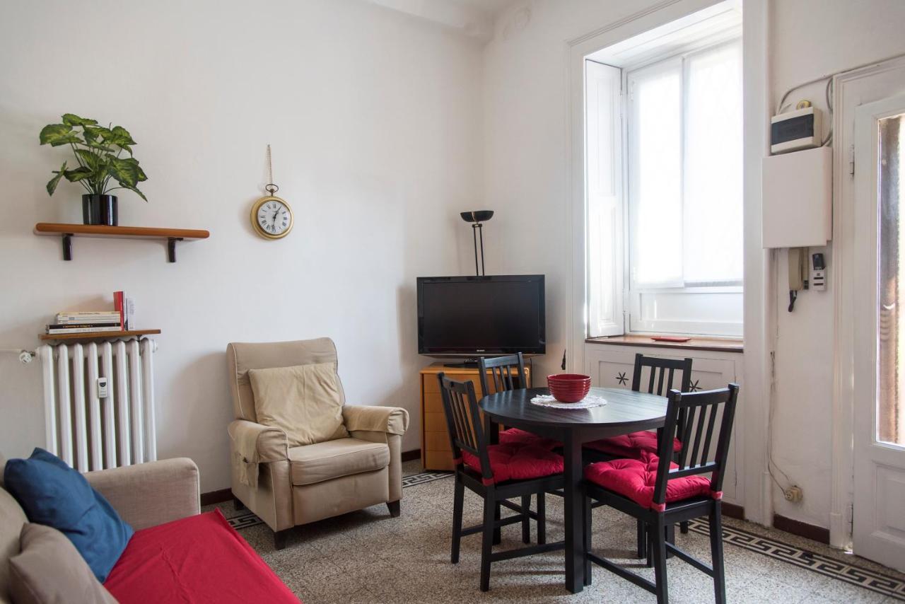 Peaceful Court Apartment In Shopping District Milan Exterior photo