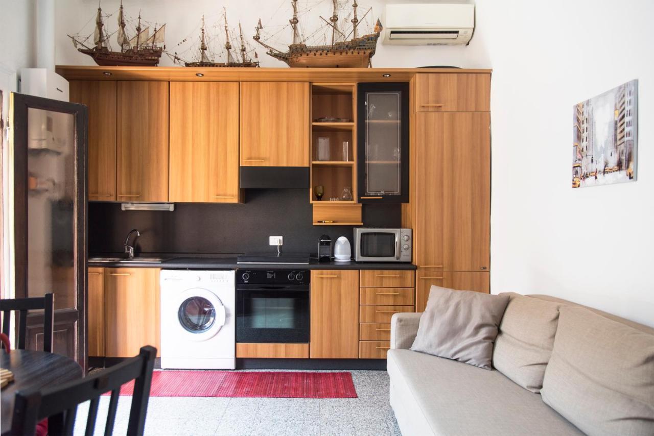 Peaceful Court Apartment In Shopping District Milan Exterior photo