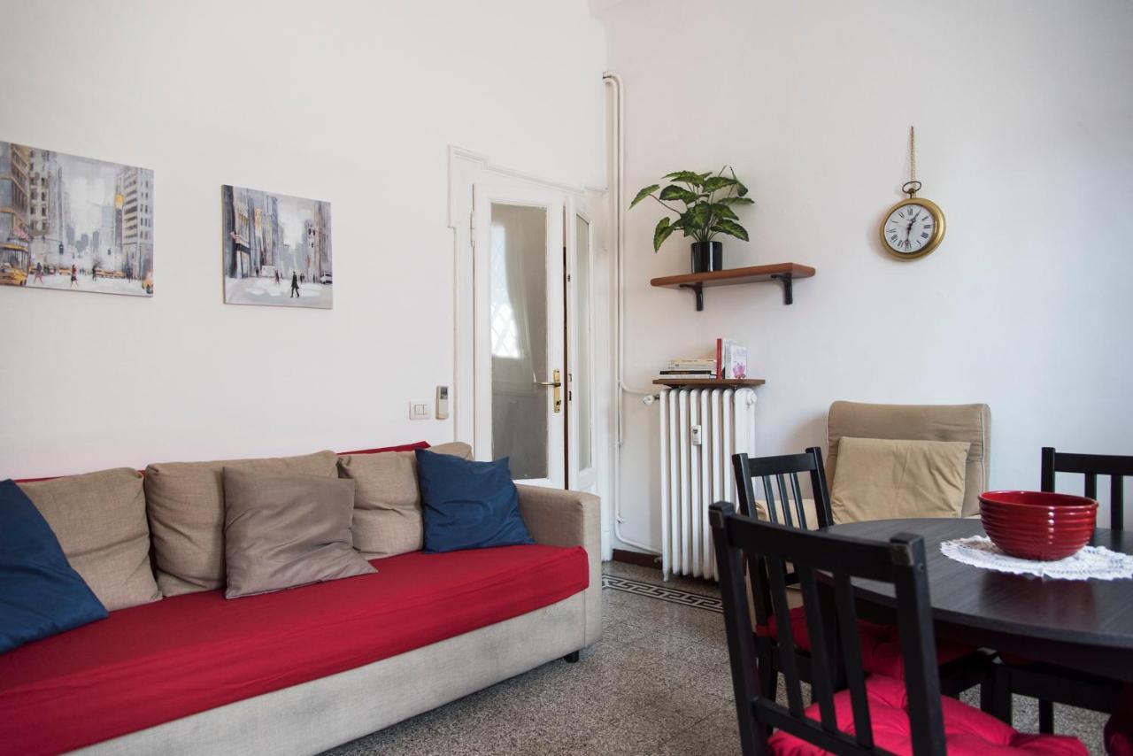 Peaceful Court Apartment In Shopping District Milan Exterior photo